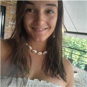 Soy estudiante de Historia y tengo los conocimientos para dar clases a un niño de primaria. Me considero una persona carismática.